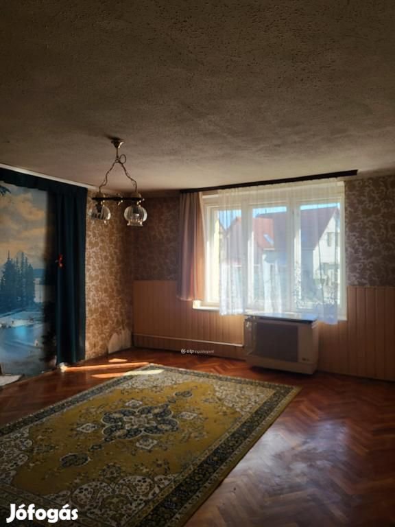 Egeri eladó 56 nm-es ház