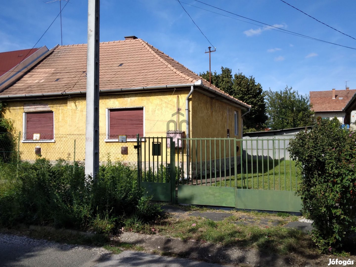 Egeri eladó tégla családi ház