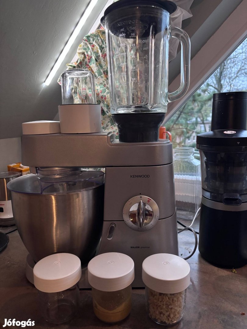 Egész konyhát kap a Kenwood Major Premier robotgéppel