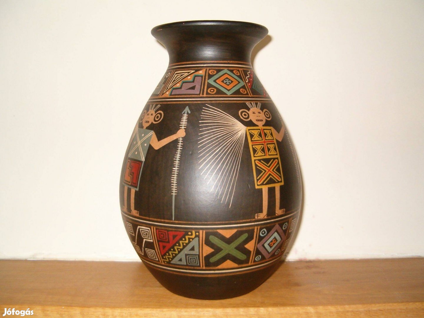 Égetett kerámia inka mintás nagy váza