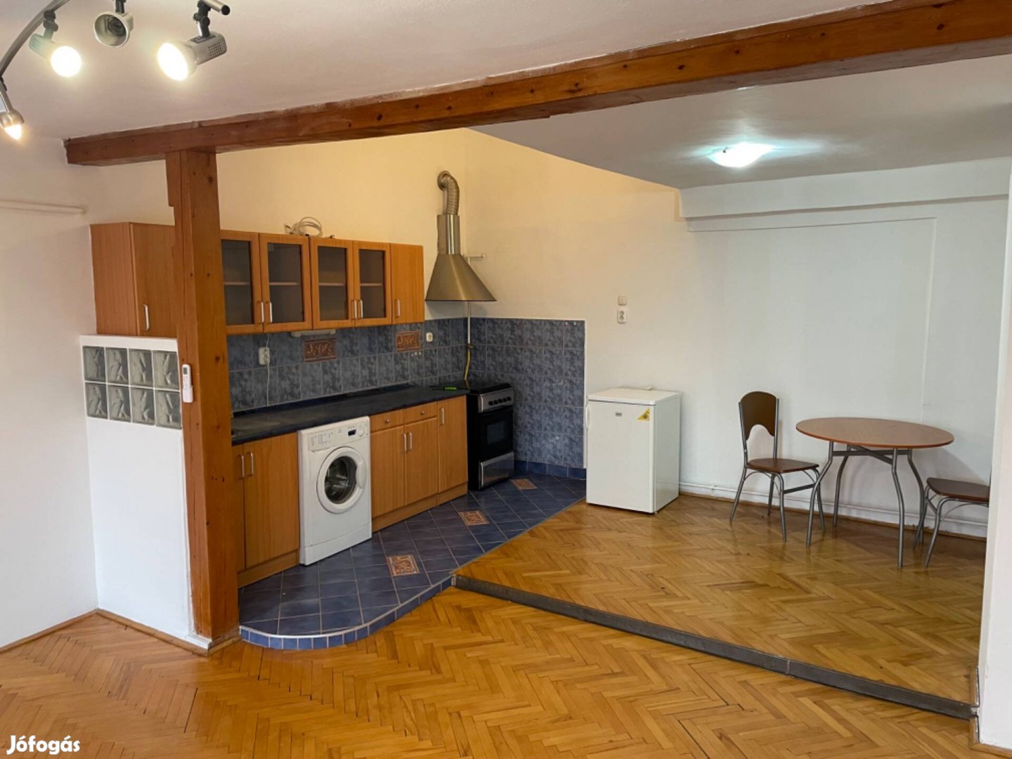 Egri kiadó lakás