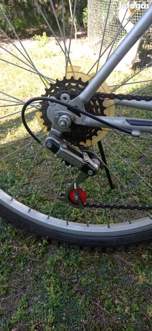 Egy Mountain bike kerékpár bicikli Csepelen