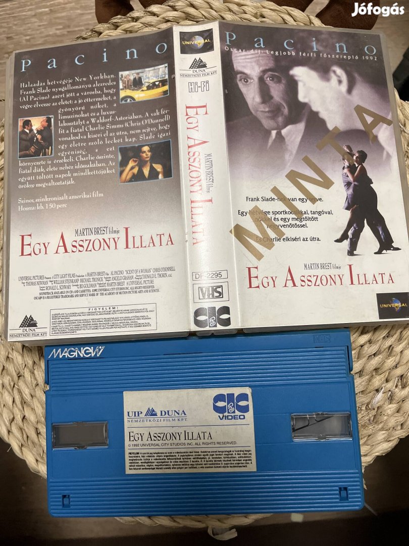 Egy asszony illata vhs 