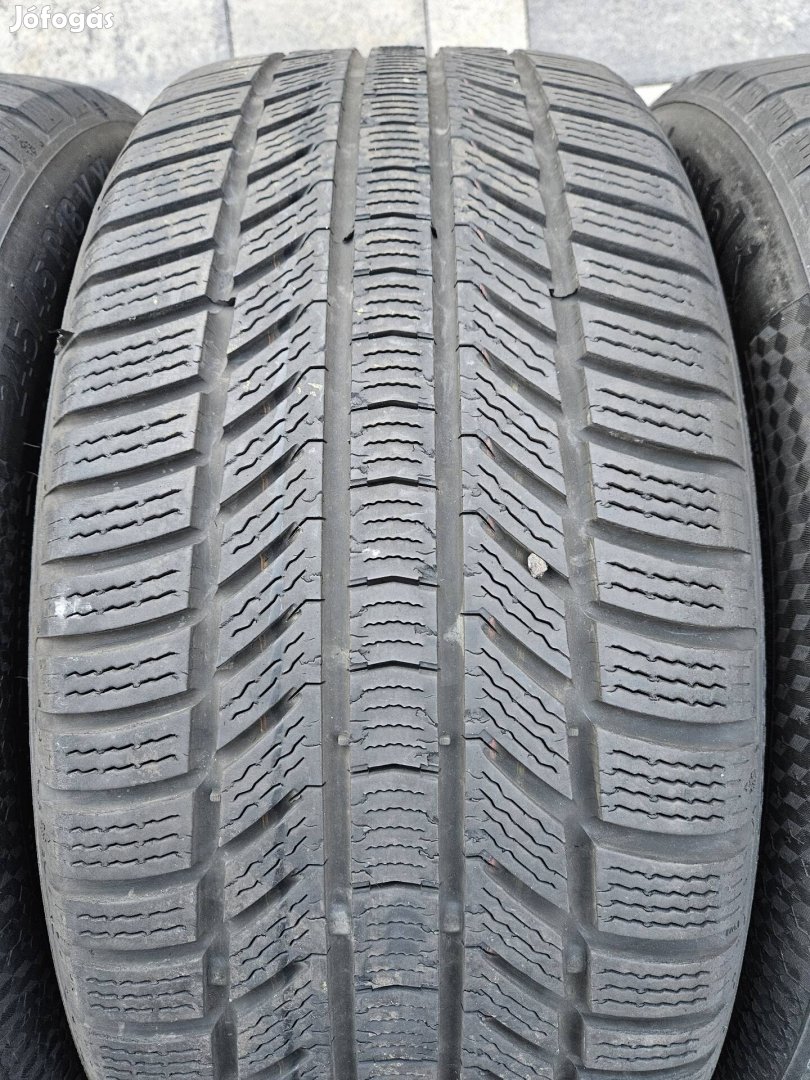 Egy darab 245/45 r18 continental téli gumi 