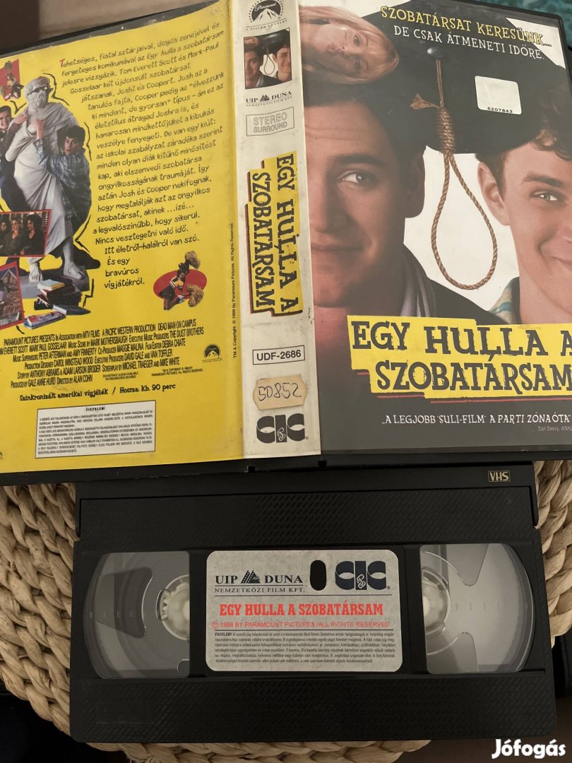 Egy hulla a szobatársam vhs