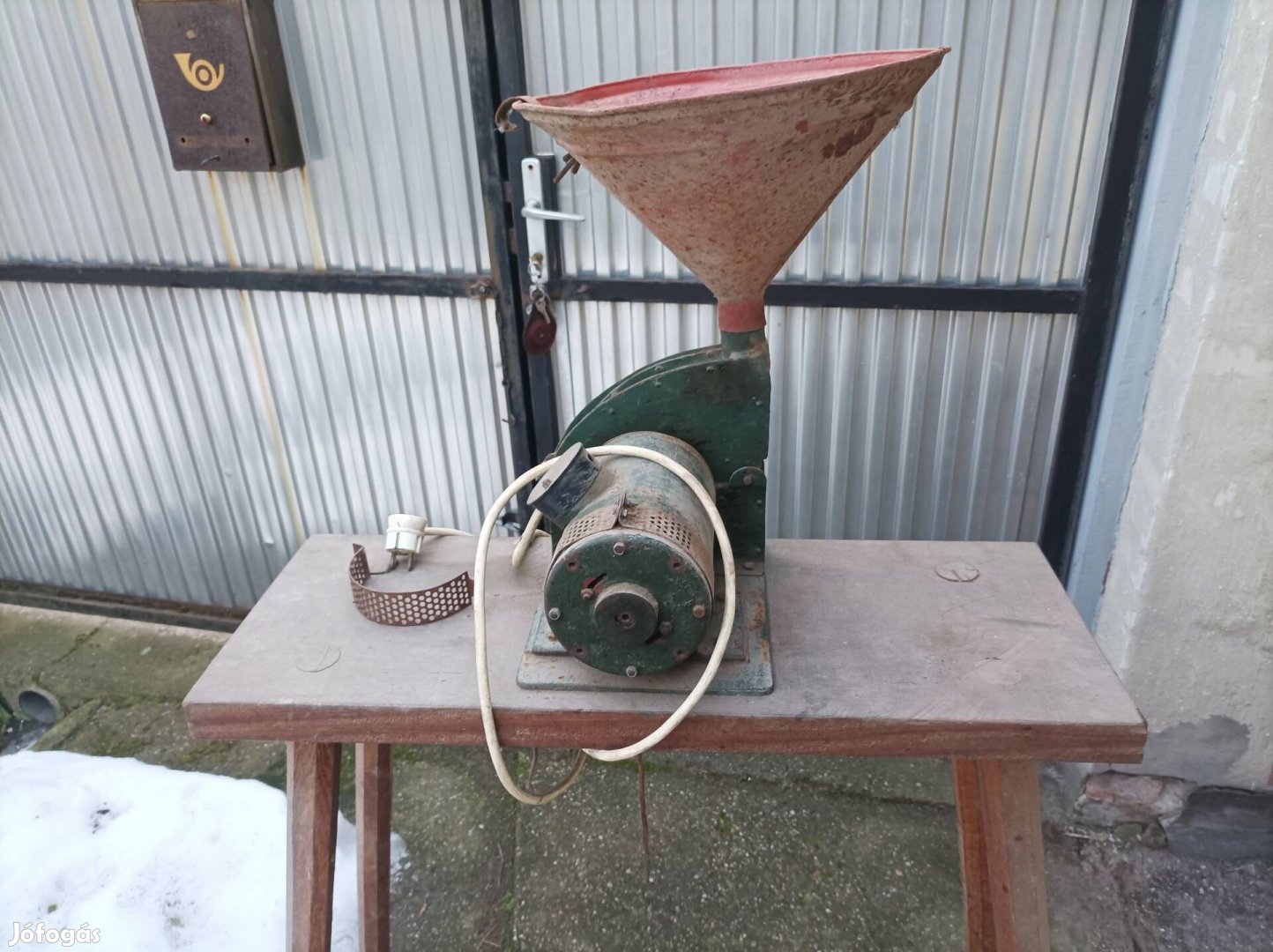 Egy régi termény daráló