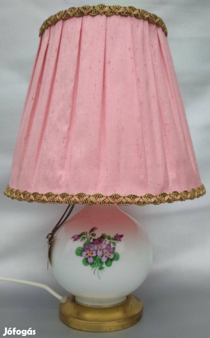 Egy szép, kis Augarten porcelán asztali lámpa