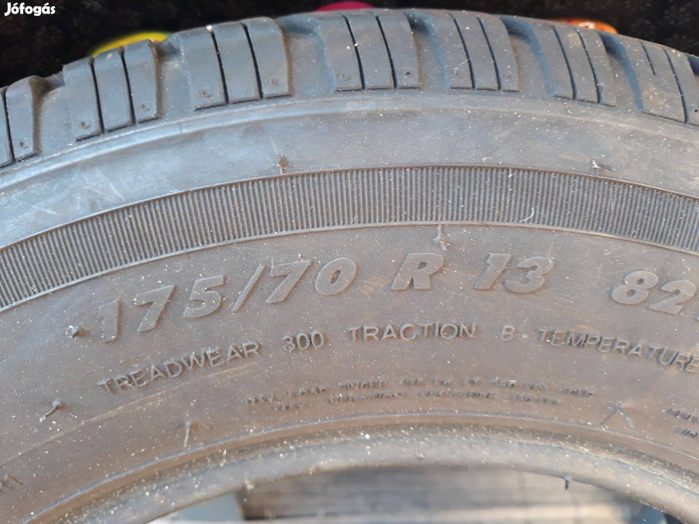 Egy szezont futott téli autógumik
