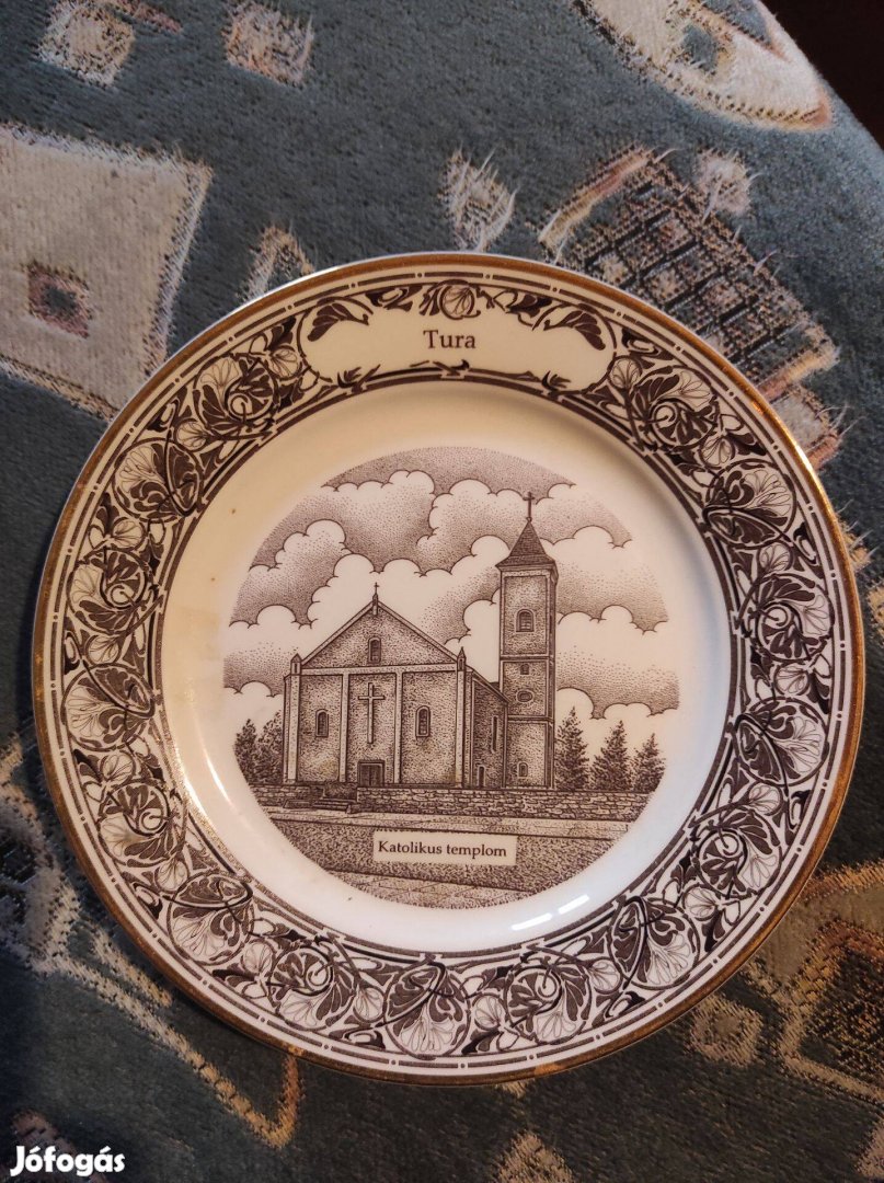 Egyedi, limitált példányszámú porcelán tányér