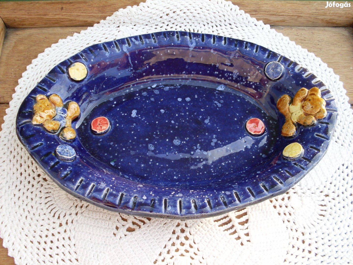 Egyedi, mázas kerámia ovális tál macikkal