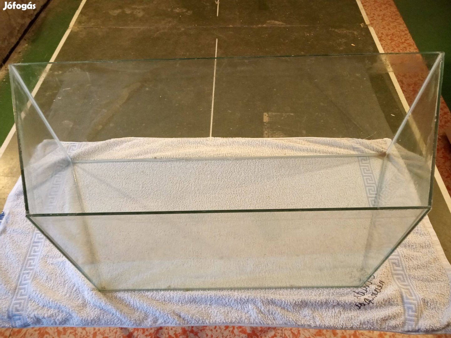 Egyedi alakú akvárium