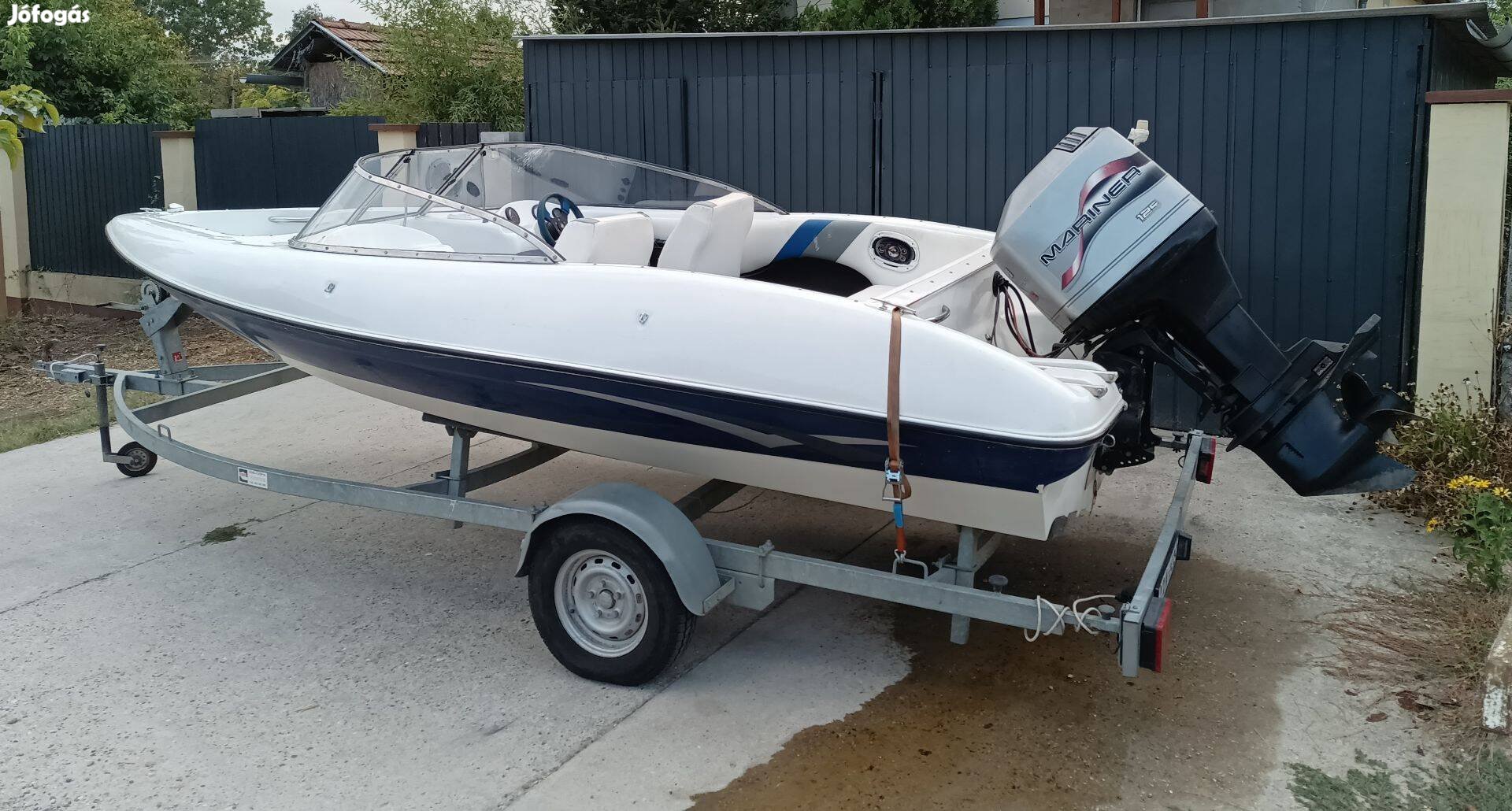 Egyedi bayliner capri 1900 egyedi orrkiülős motorcsónak
