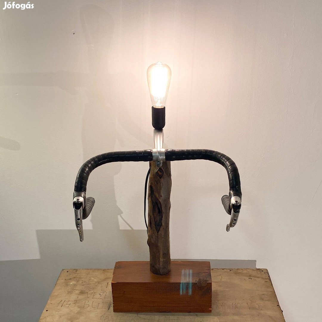 Egyedi design asztali dekor lámpa
