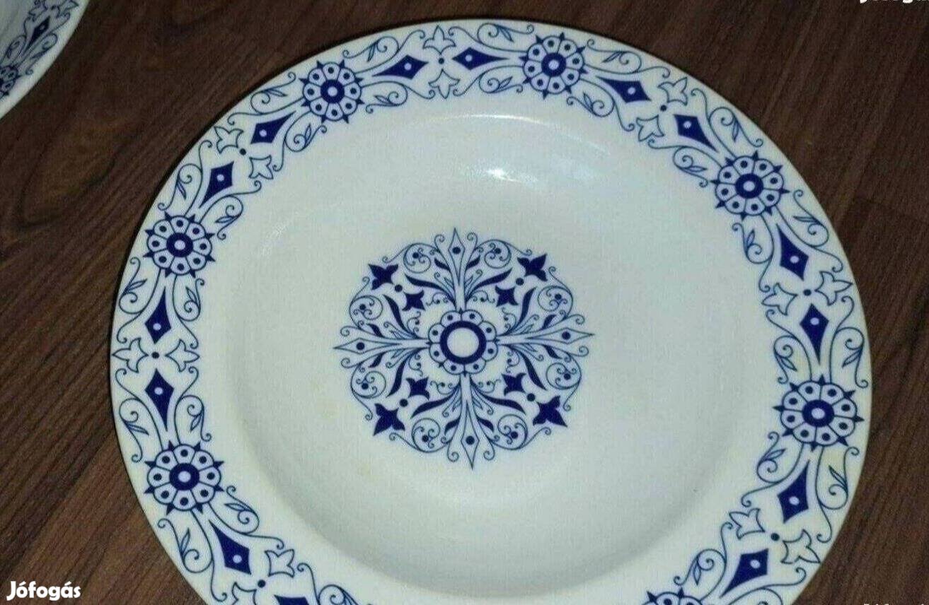 Egyedi díszítésű nagyobb méretű tányérok