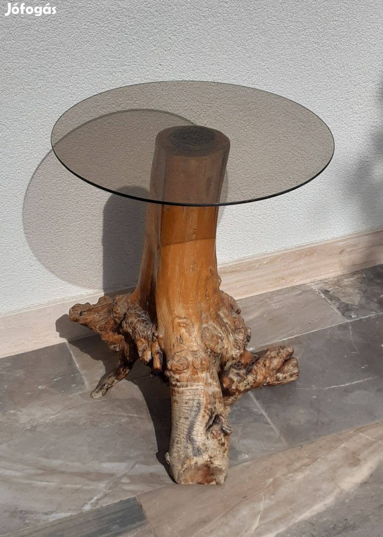 Egyedi dizájn fa és üveg asztalka eladó