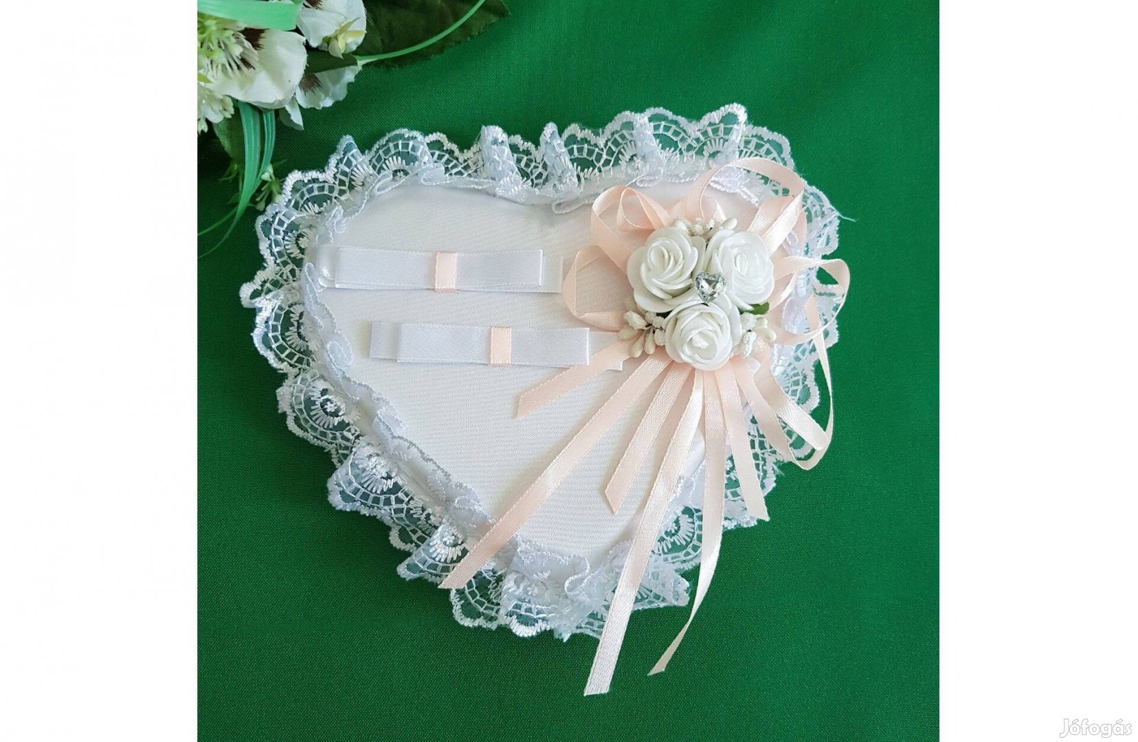 Egyedi fehér-barack, virágos, csipkés, szív alakú esküvő gyűrűpárna