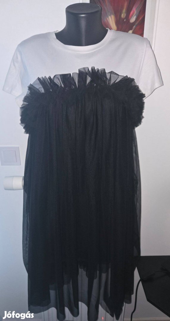 Egyedi fekete fehér ruha