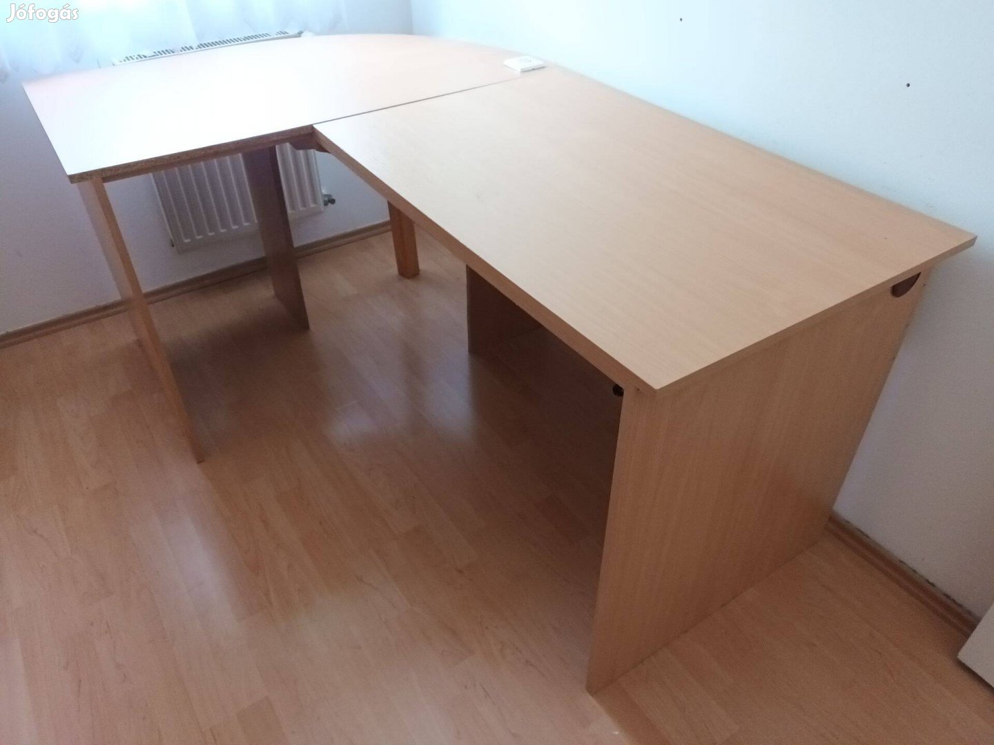 Egyedi gyártású magas íróasztal eladó