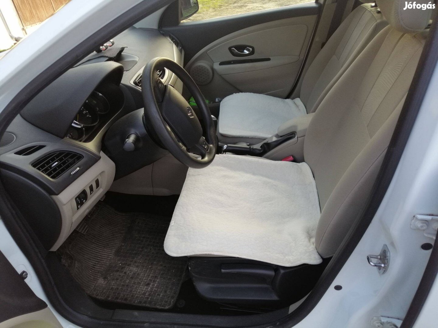 Egyedi gyártott szőtt birkagyapjú autó üléslap takaró szett 3db