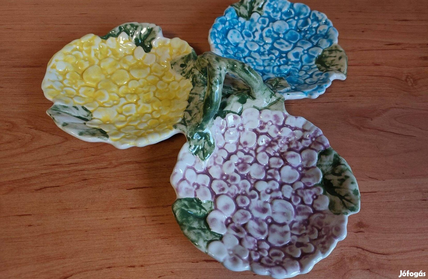 Egyedi kerámia kínálótálka