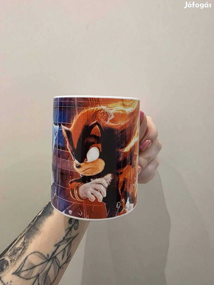 Egyedi készítésü Bögre