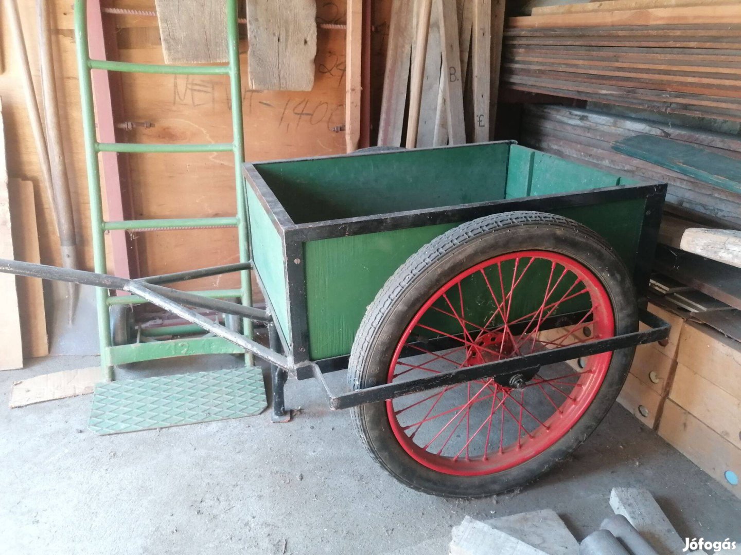 Egyedi készítésű kézi kocsi eladó