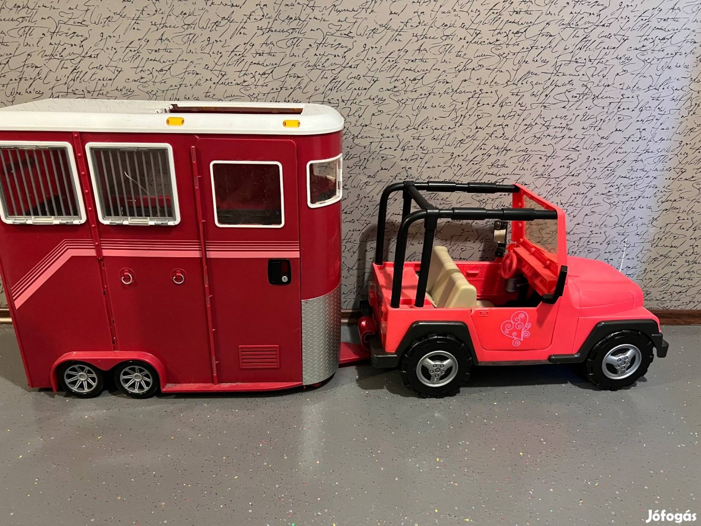 Egyedi lószállító cabrio Jeep-el