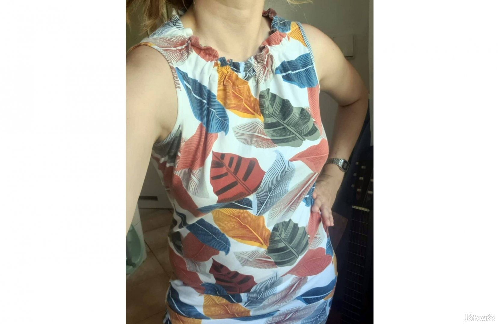 Egyedi mintás felső levél díszítéssel M-L