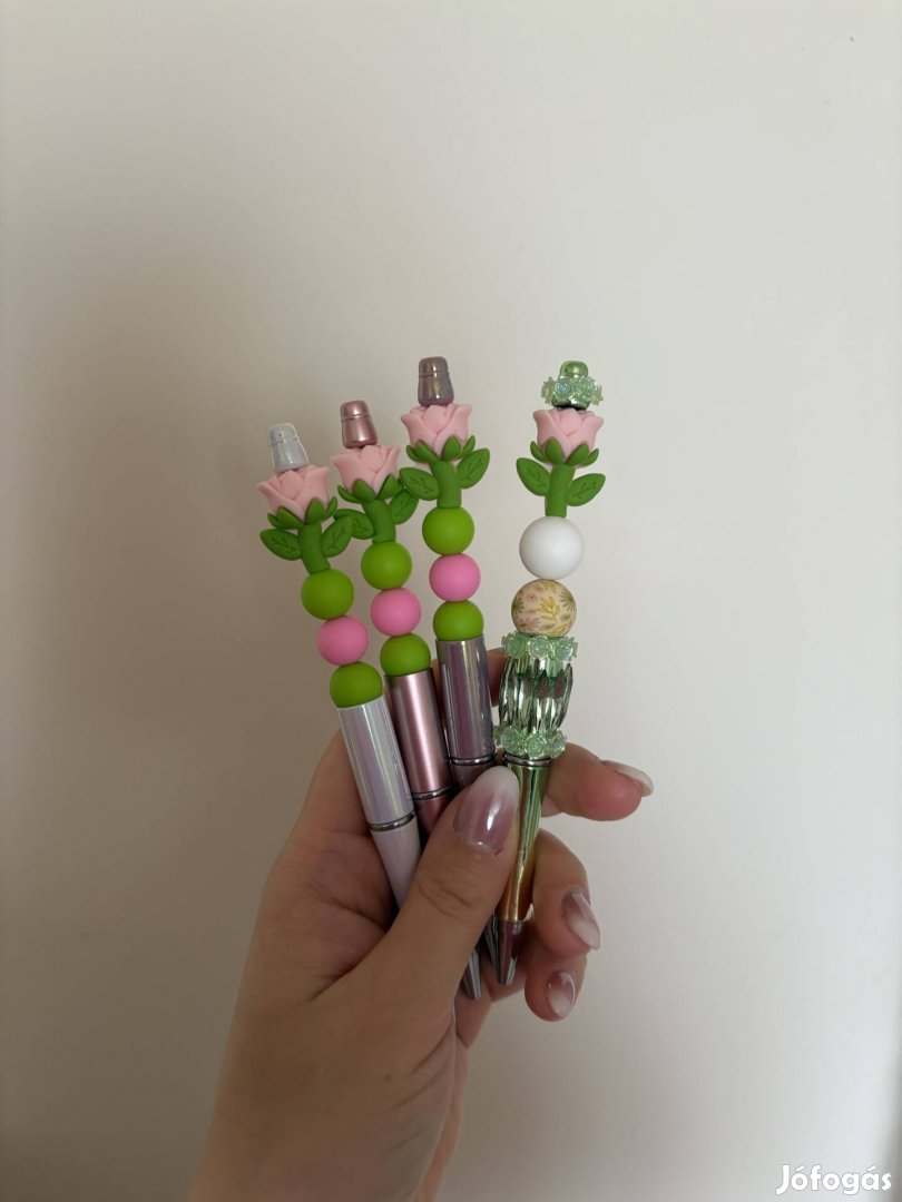 Egyedi rózsás toll