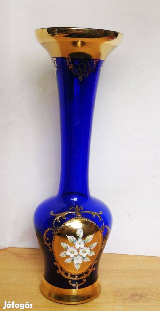 Egyedi szépségű kék aranyozott Bohemia váza dús eklektikus zománc