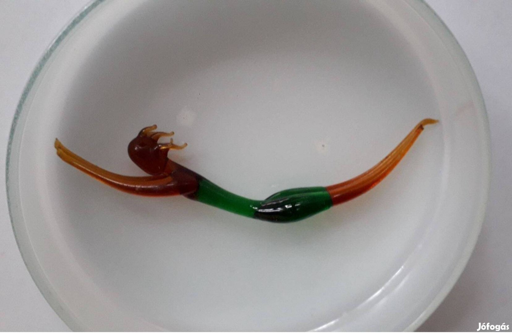 Egyedi színes üveg figura női alak 8 cm