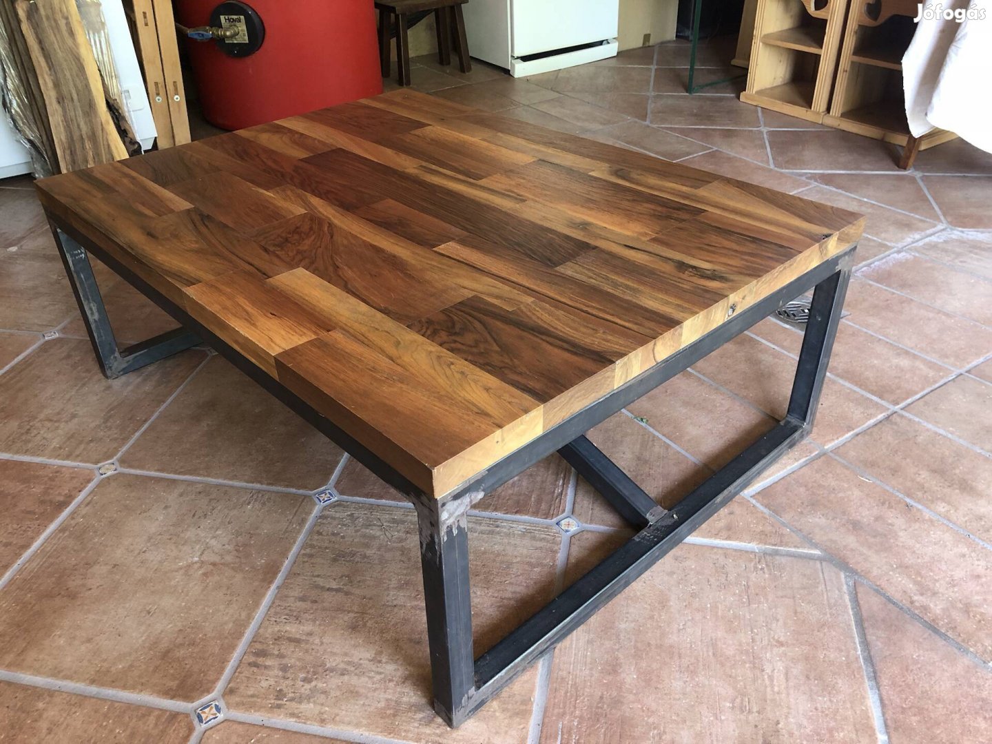 Egyedi tömör dohányzóasztal 120x90cm