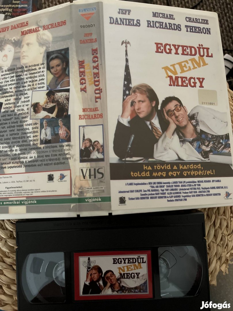 Egyedül nem megy vhs