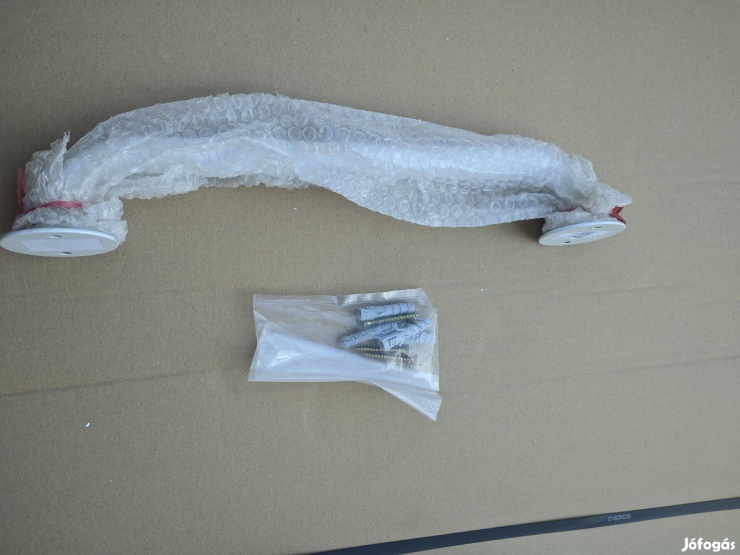 Egyenes kapaszkodó, 40 cm falra szerelhető