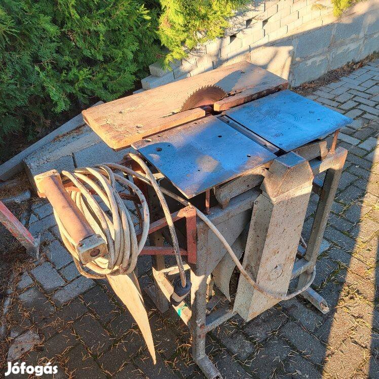 Egyengető gyalugép 250mm