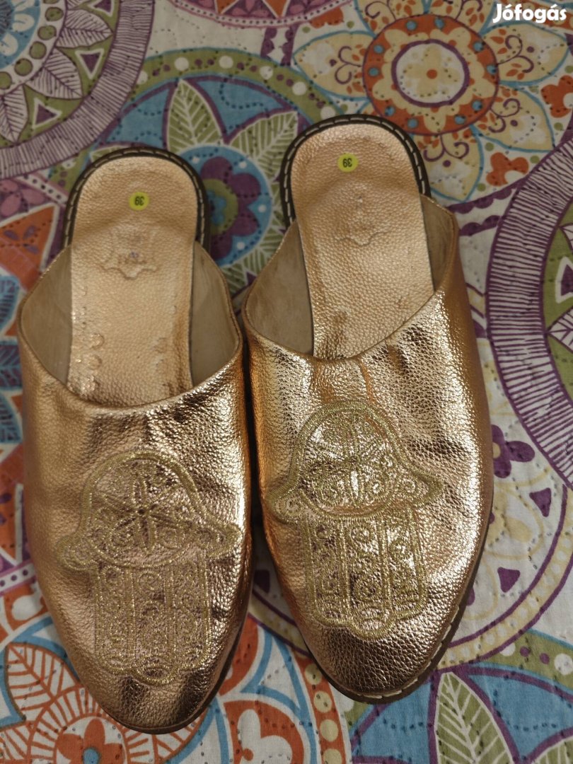 Egyiptomban vásárolt vadonat új utcai papucs különlegesség