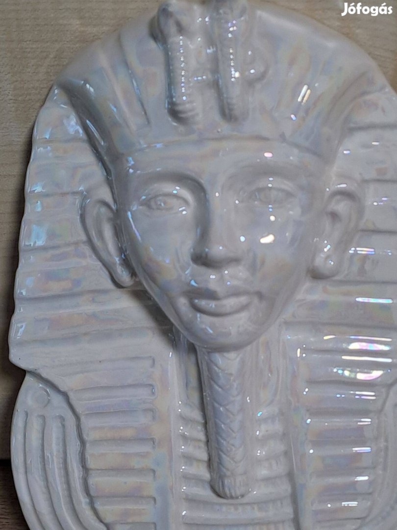 Egyiptomi porcelán falidísz