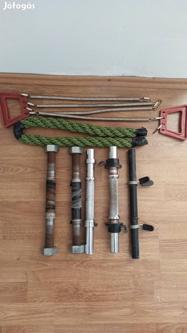 Egykezes rúd, expander, tricepsz kötél, sporteszközök