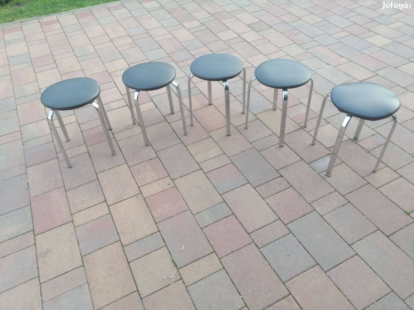 Egymásba rakható székek 6 darab