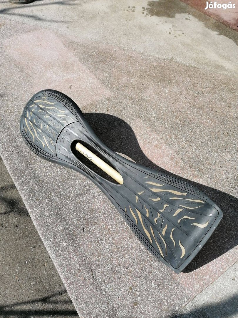 Egysoros gördeszka ripstick sporteszköz