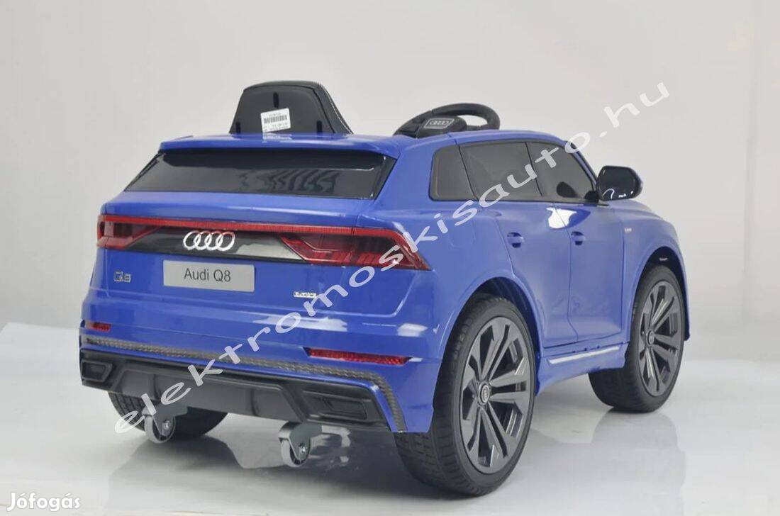 Egyszemélyes AUDI Q8 12V lakk kék eredeti licence elektromos kisautó