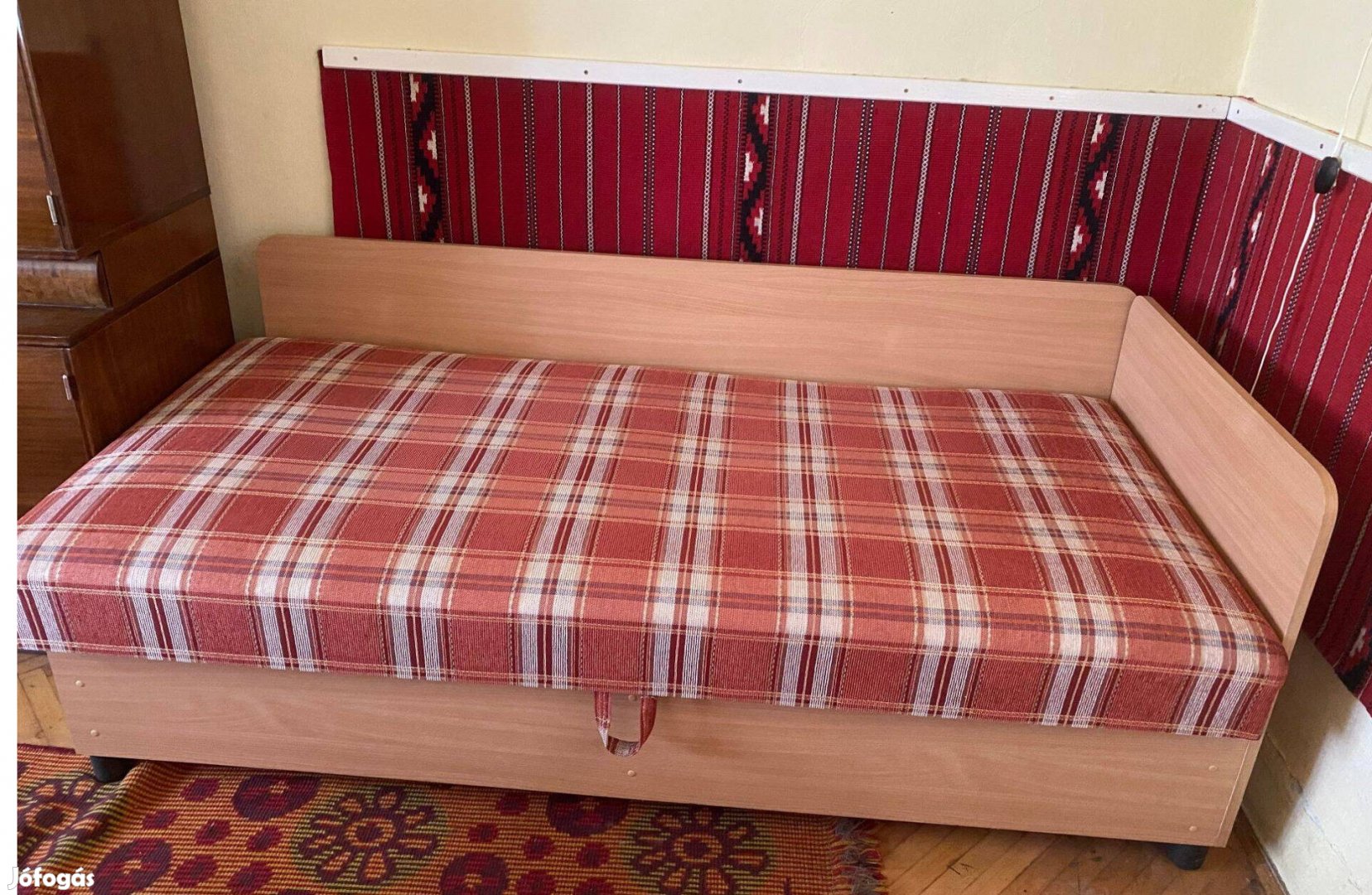 Egyszemélyes ágy