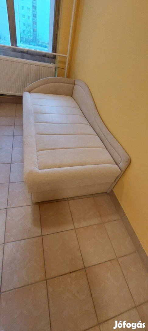 Egyszemélyes kanapé eladó