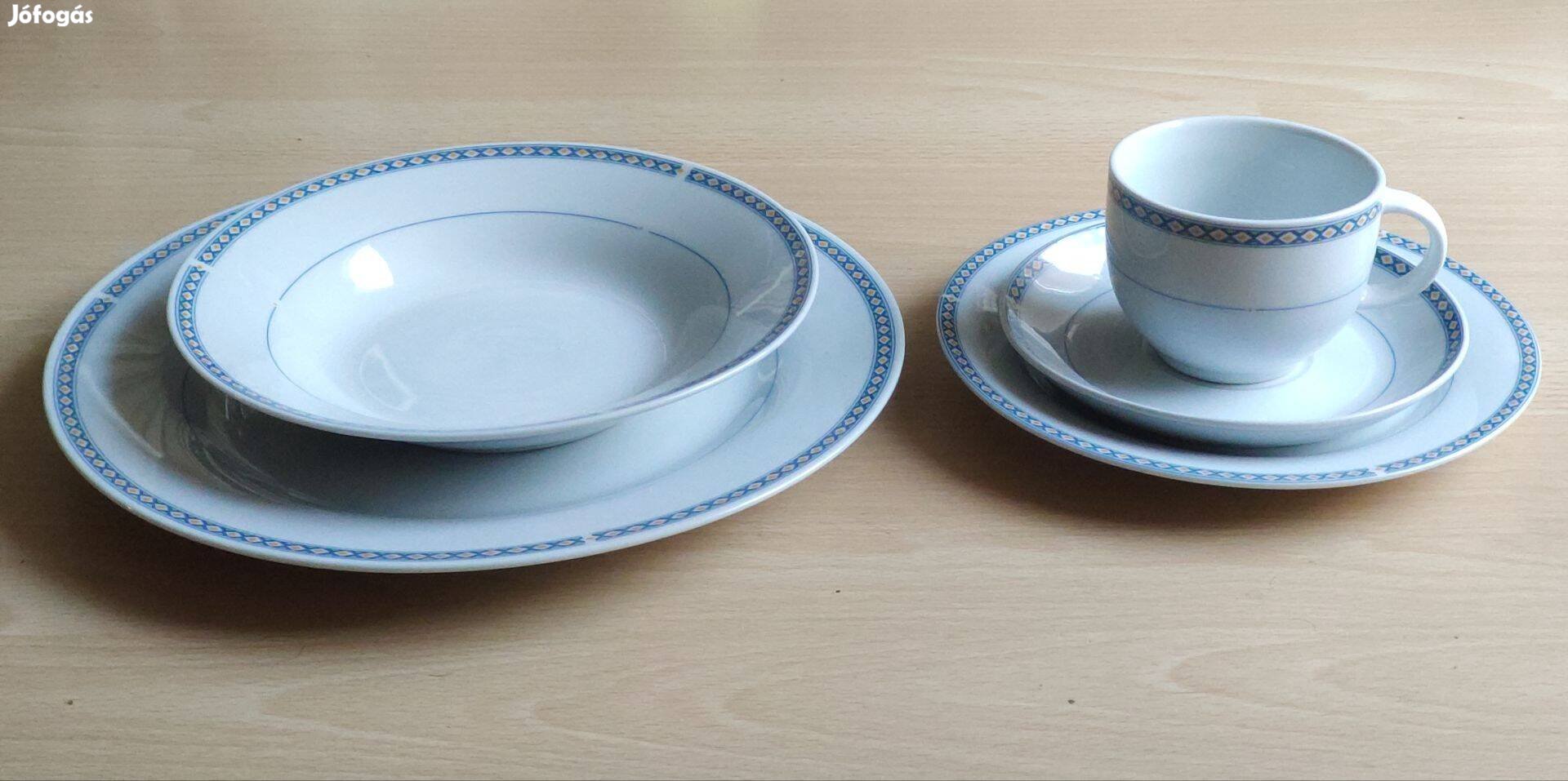 Egyszemélyes porcelán készlet eladó