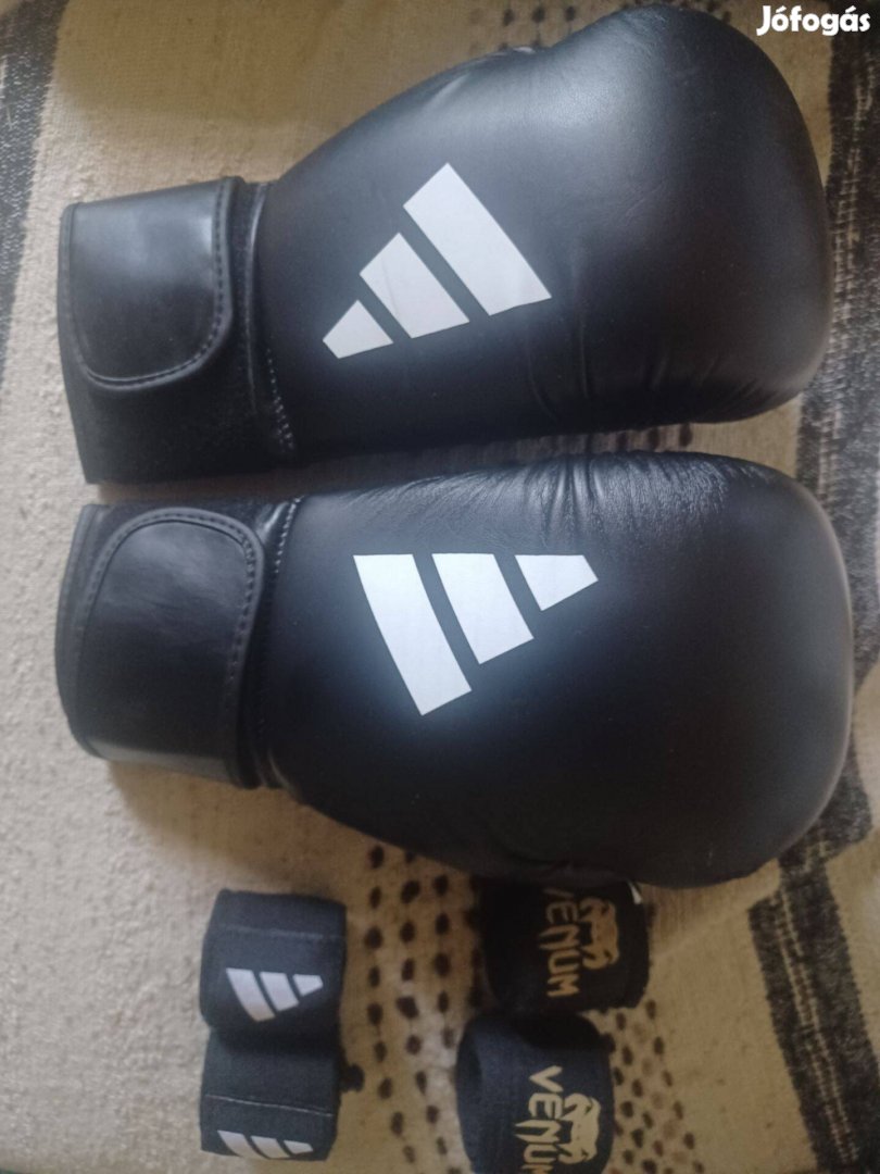 Egyszer használt Adidas bokszkesztyűk, Venum és Adidas bandázs
