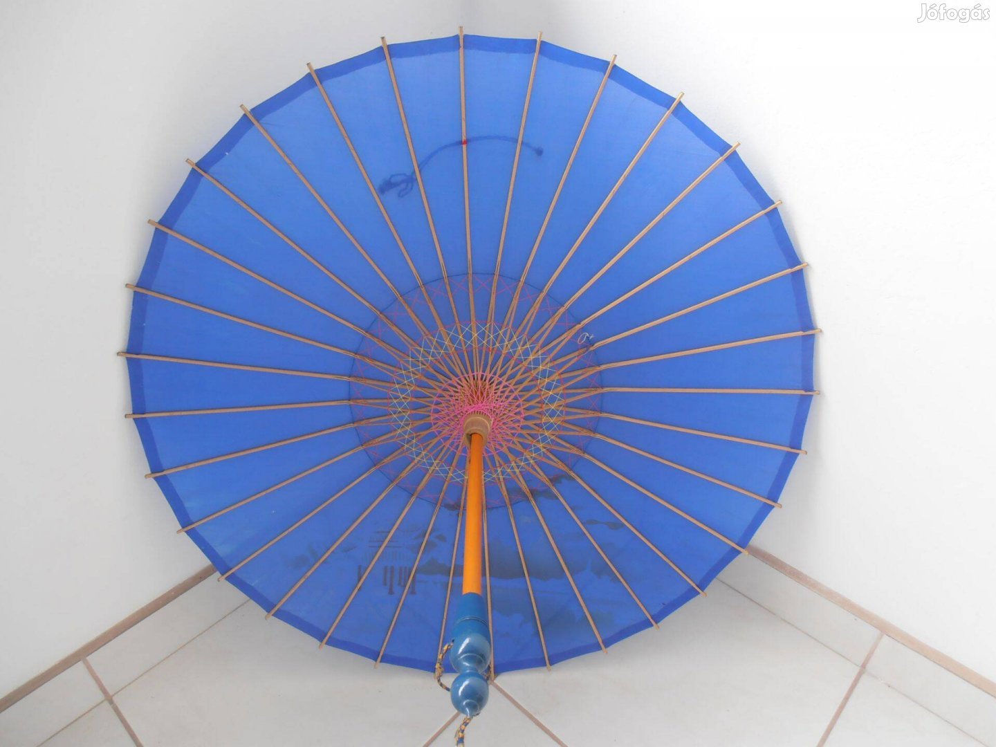 Egzotikus keleti selyem-bambusz napernyő