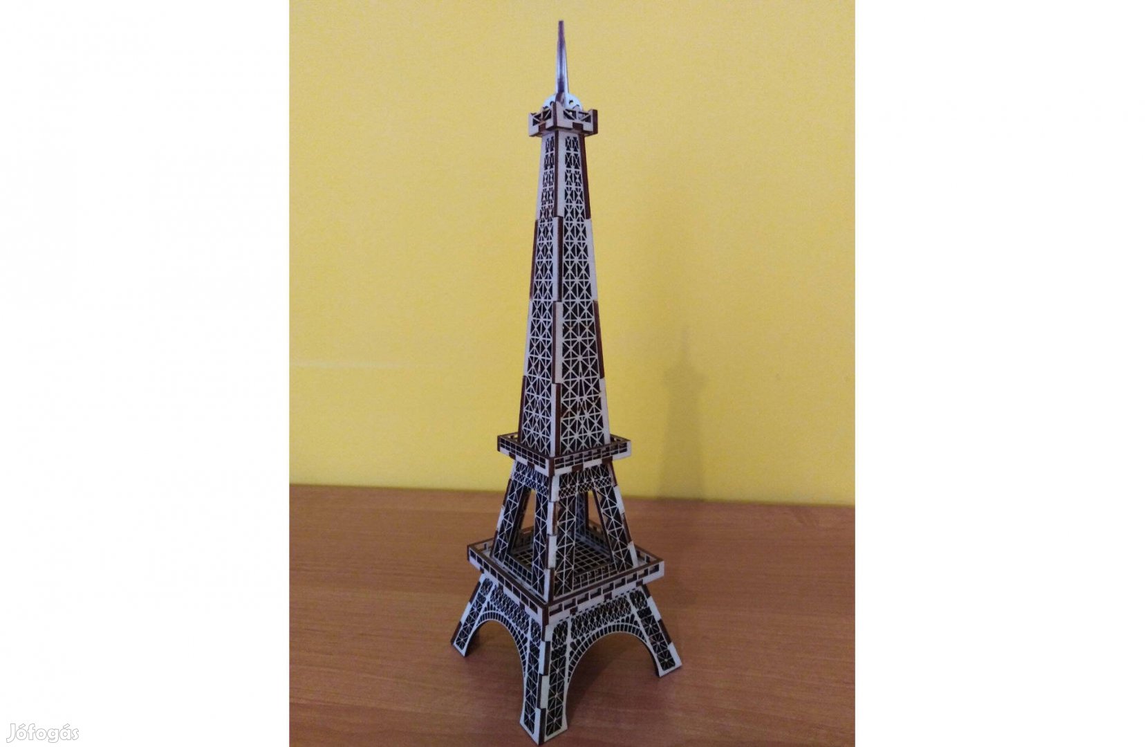 Eiffel-torony fából - kicsi (9x32 cm)