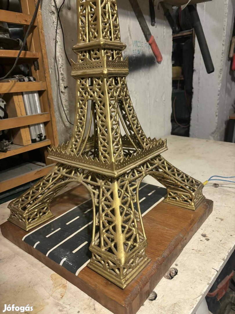 Eiffel-torony modell 77cm