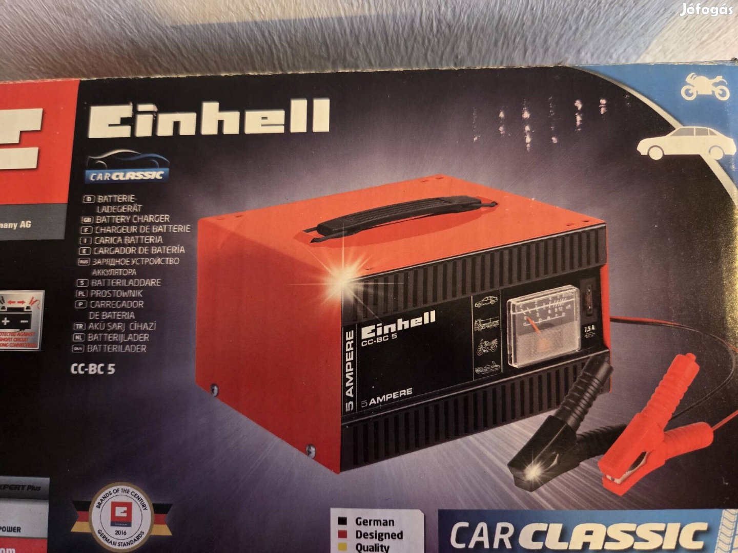 Einhalt márkájú akkumulátor töltő