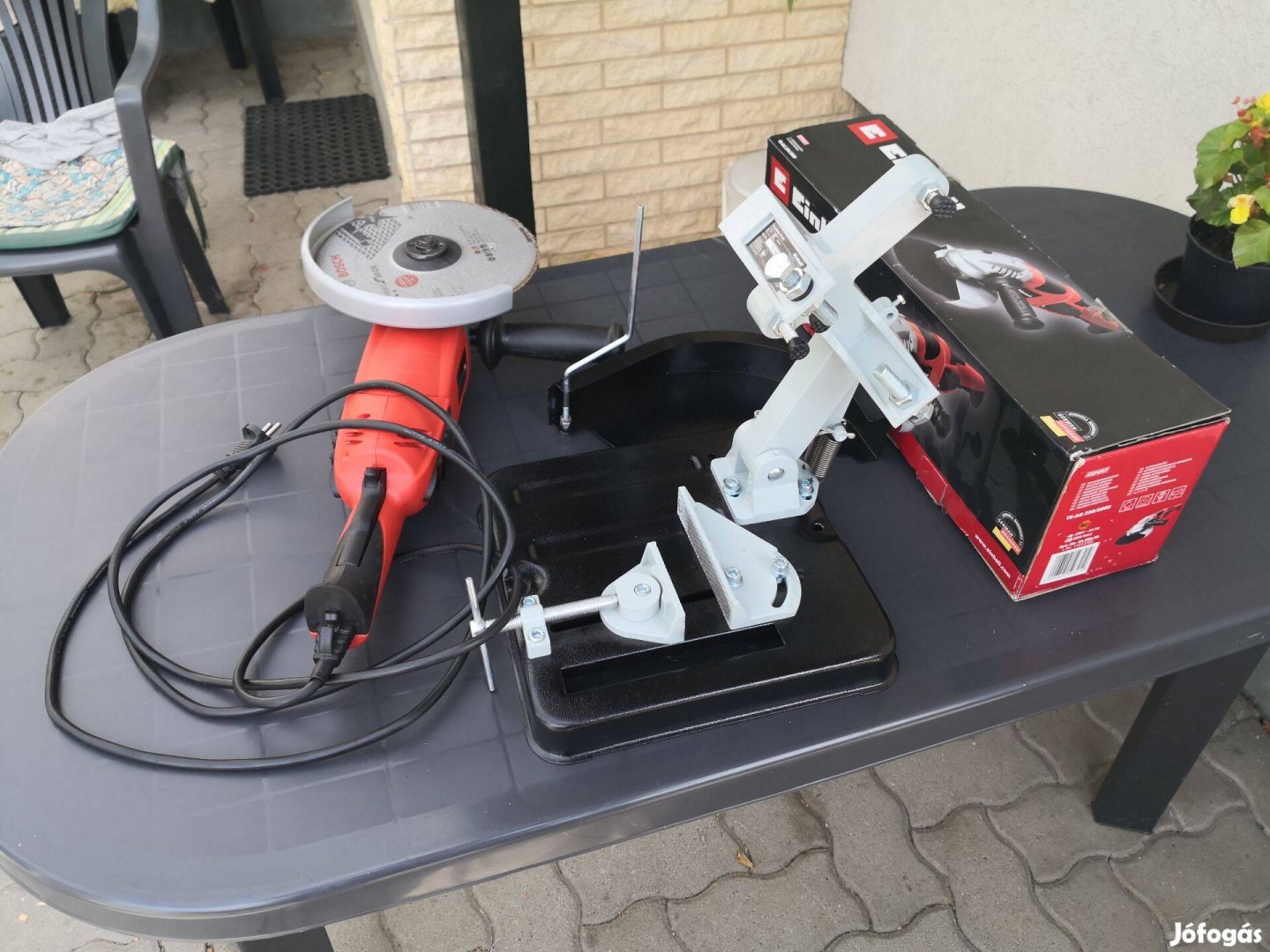 Einhell TE-AG 230/2000 sarokköszörű (Flex) állvánnyal Vágókorongokkal